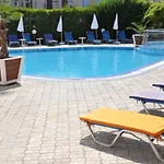 Belleville 3*