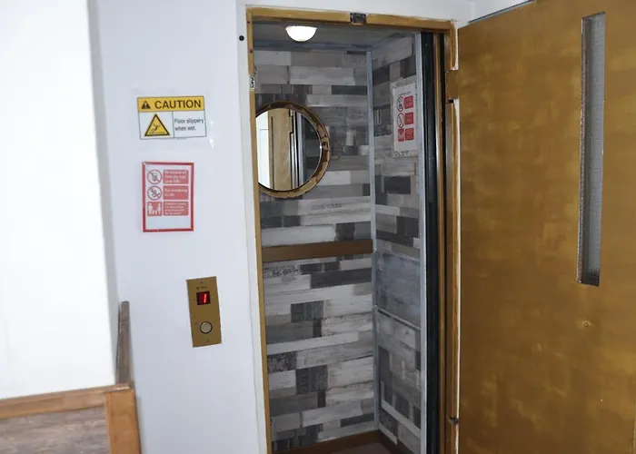 Belleville Hotell Slăntjev Brjag