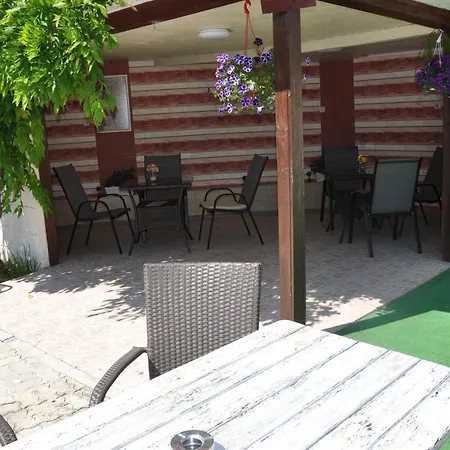 Belleville מלון 3*
